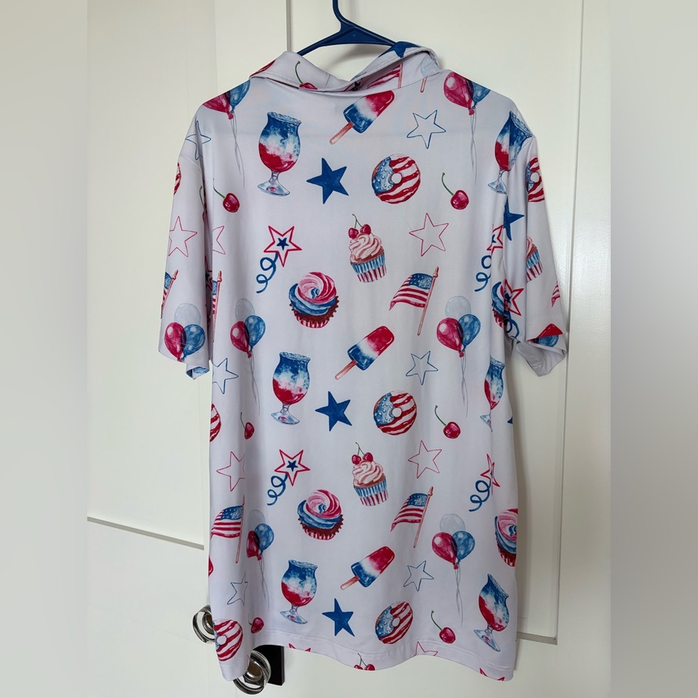 Men's Sunday Swagger Red & Blue Patriotic Print Shirt - Picture 3 of 3